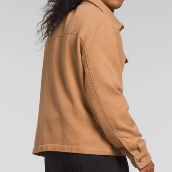 The North Face Valley Twill Utility Shacket - Men's Almond Butter Size M… - Picture 3 of 12